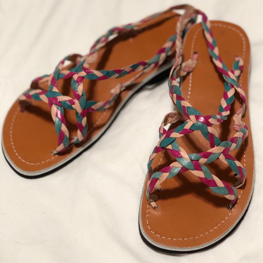 NWOT Woman’s Authentic Mexican Huaraches